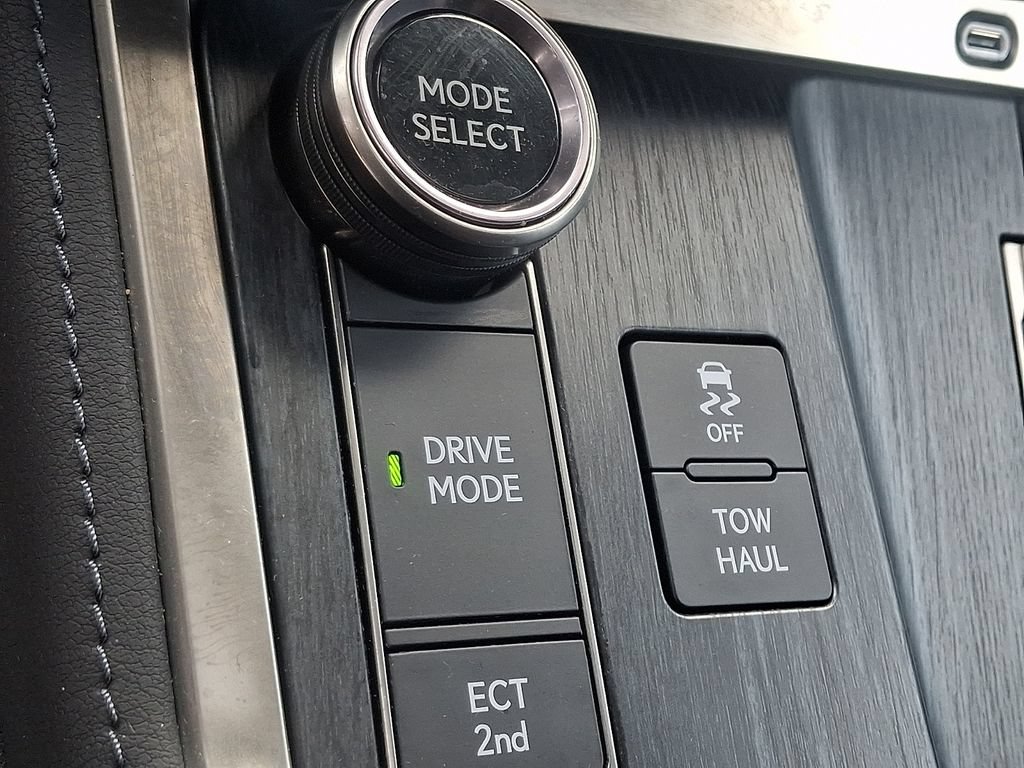 Used 2024 Lexus GX 550 w/ Cold Area Package AWD/4WD image 26