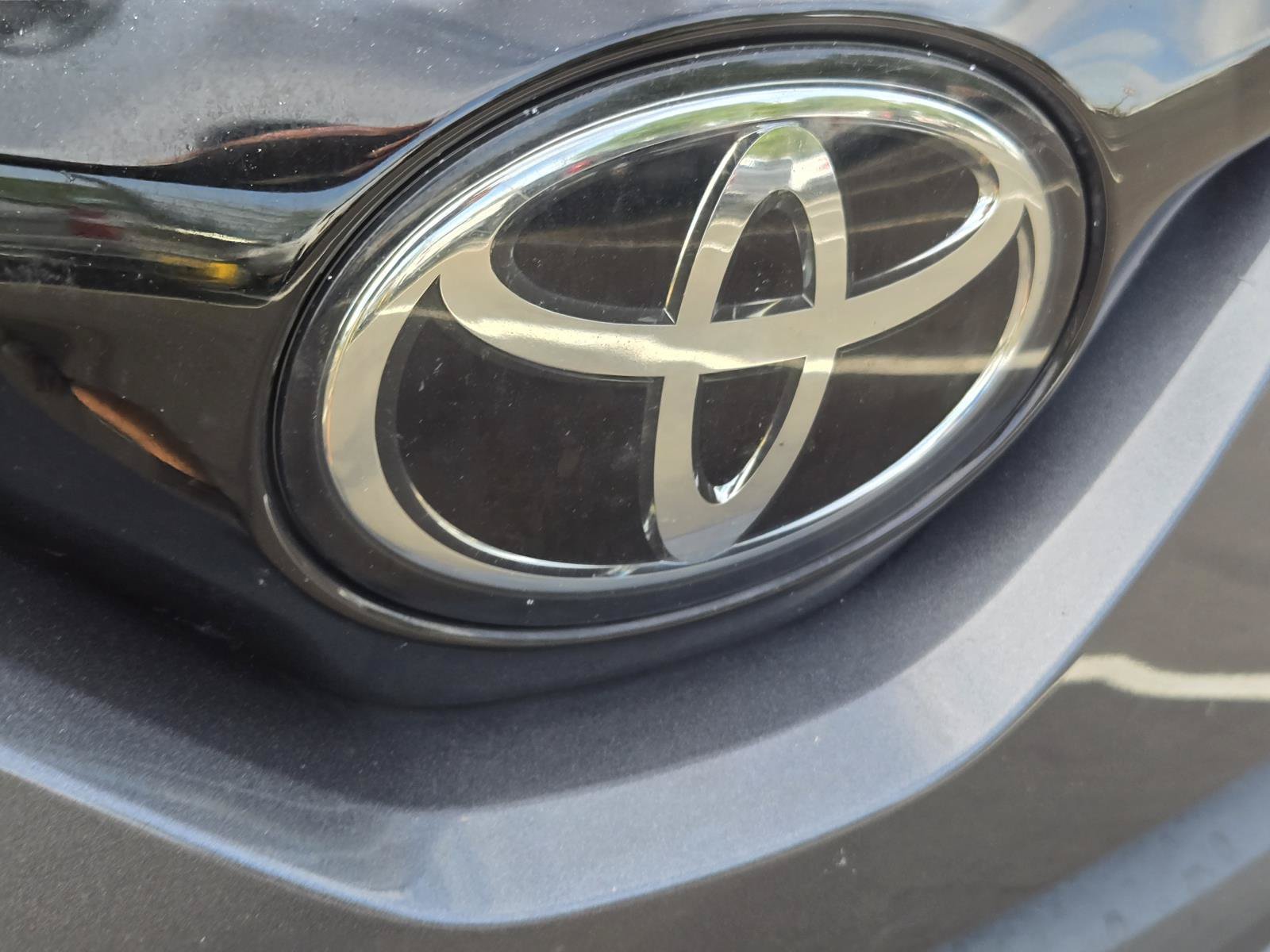 Used 2021 Toyota C-HR LE FWD image 6
