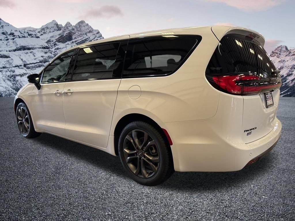 New 2026 Chrysler Pacifica Select FWD image 3
