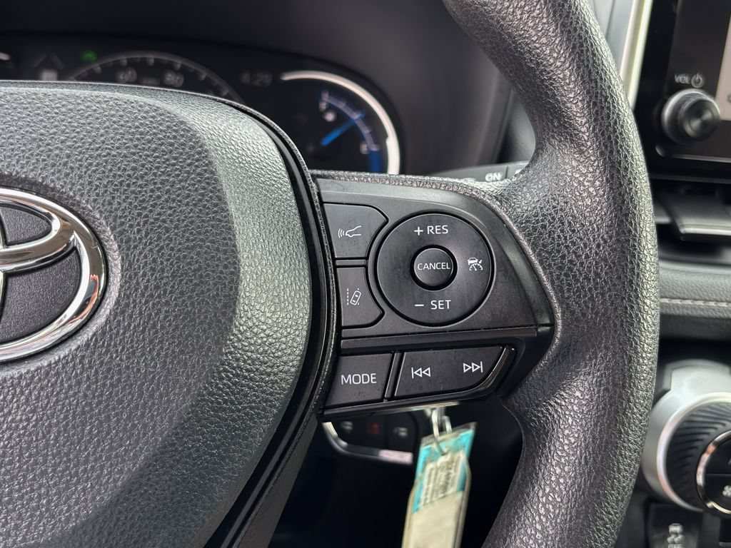 Certified 2024 Toyota RAV4 LE AWD/4WD image 28