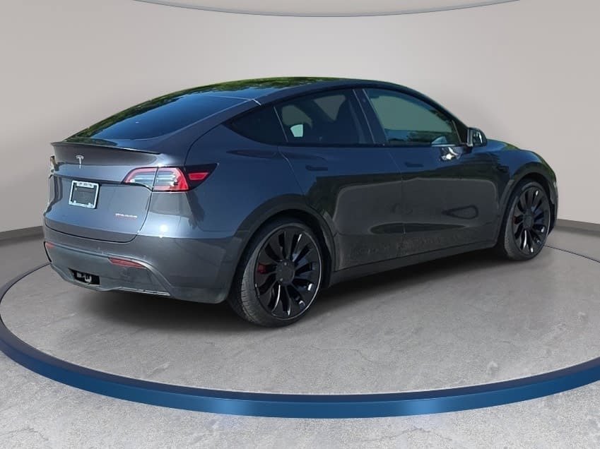 Used 2022 Tesla Model Y Performance AWD/4WD image 5
