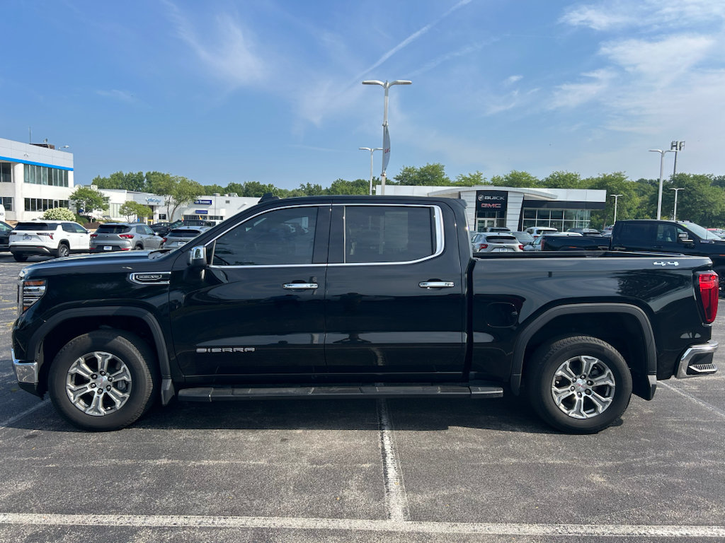 Used 2022 GMC Sierra 1500 SLT w/ SLT Convenience Package AWD/4WD image 8