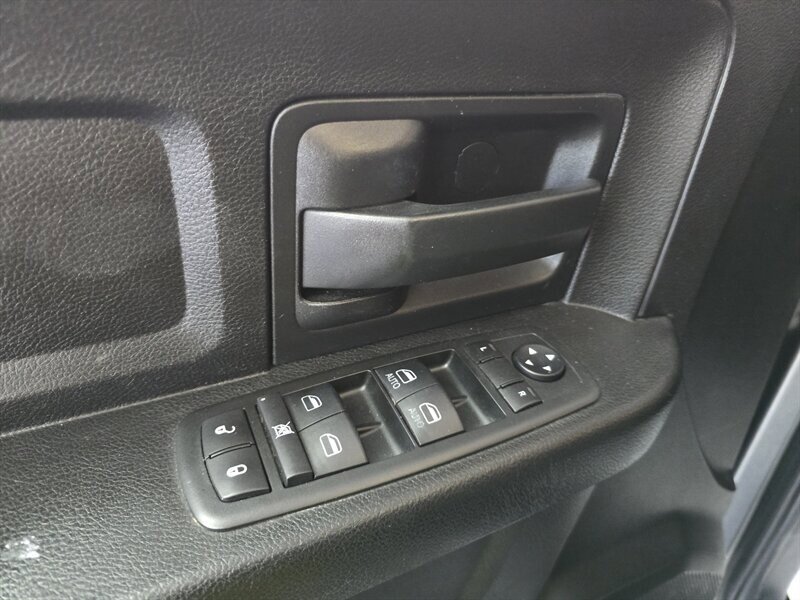 Used 2013 RAM 1500 Express AWD/4WD image 22