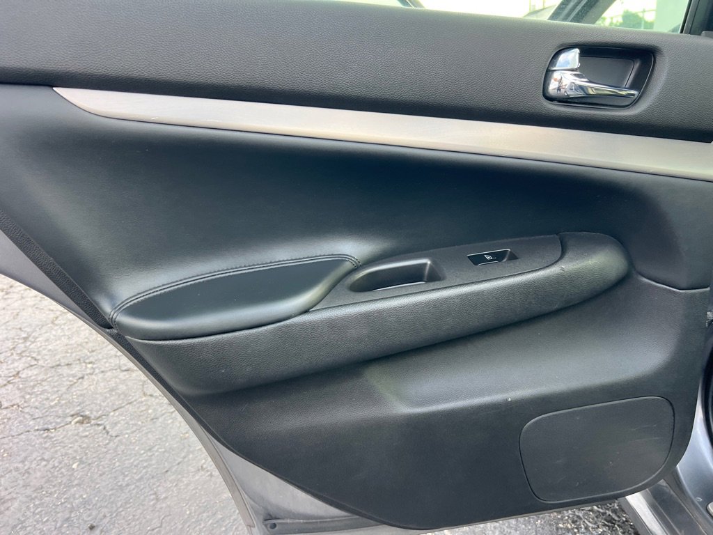 Used 2012 INFINITI G37 x w/ Premium Pkg image 12