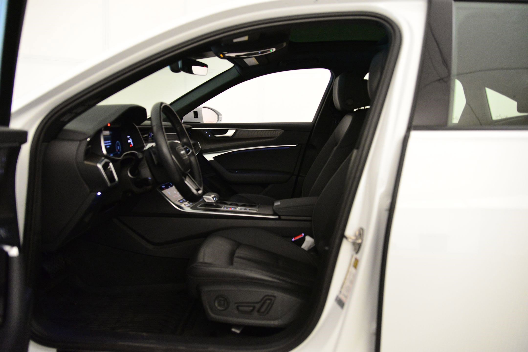 Used 2023 Audi A6 2.0T Premium w/ Convenience Package image 25