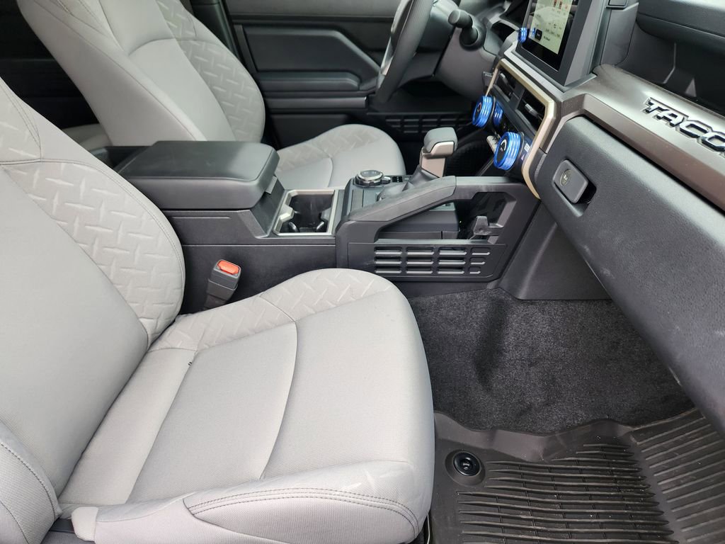 Used 2025 Toyota Tacoma SR5 image 13