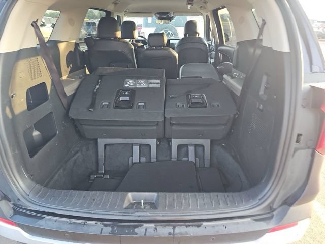 Used 2025 Kia Carnival FWD image 14