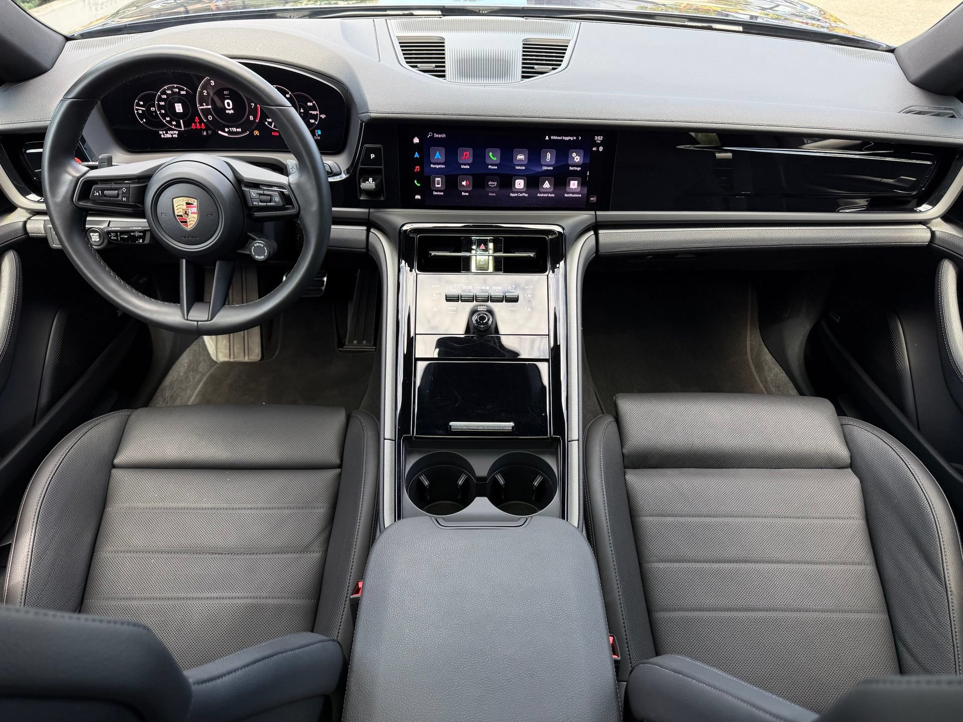 Used 2026 Porsche Panamera image 14