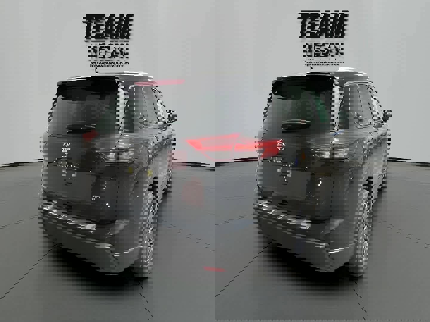 Used 2025 Nissan Rogue SV image 8