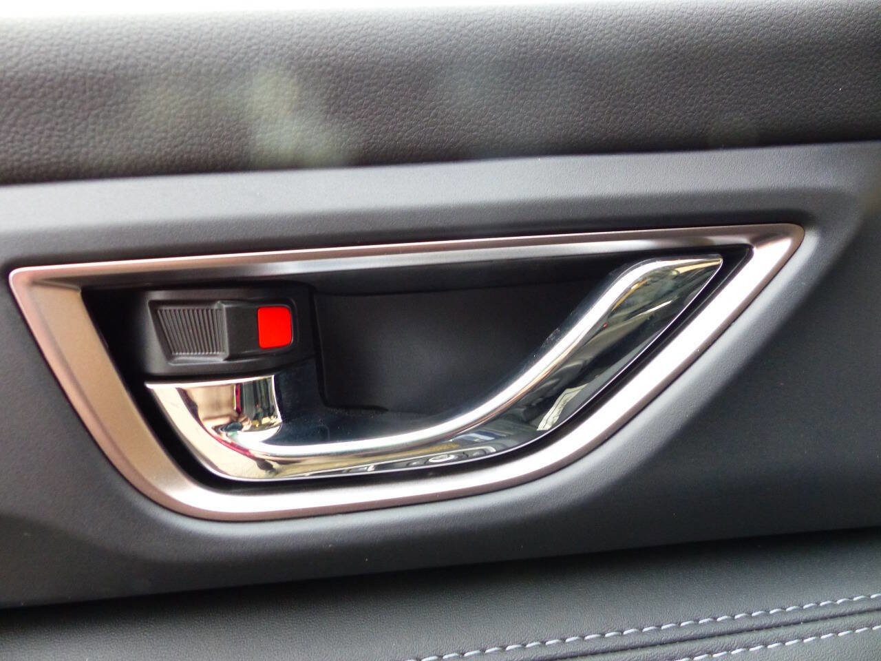 Used 2023 Subaru Ascent Limited w/ Technology Package image 18