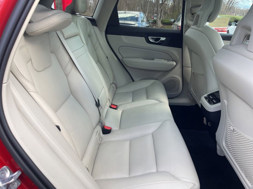 Used 2019 Volvo XC60 T5 Inscription AWD/4WD image 22