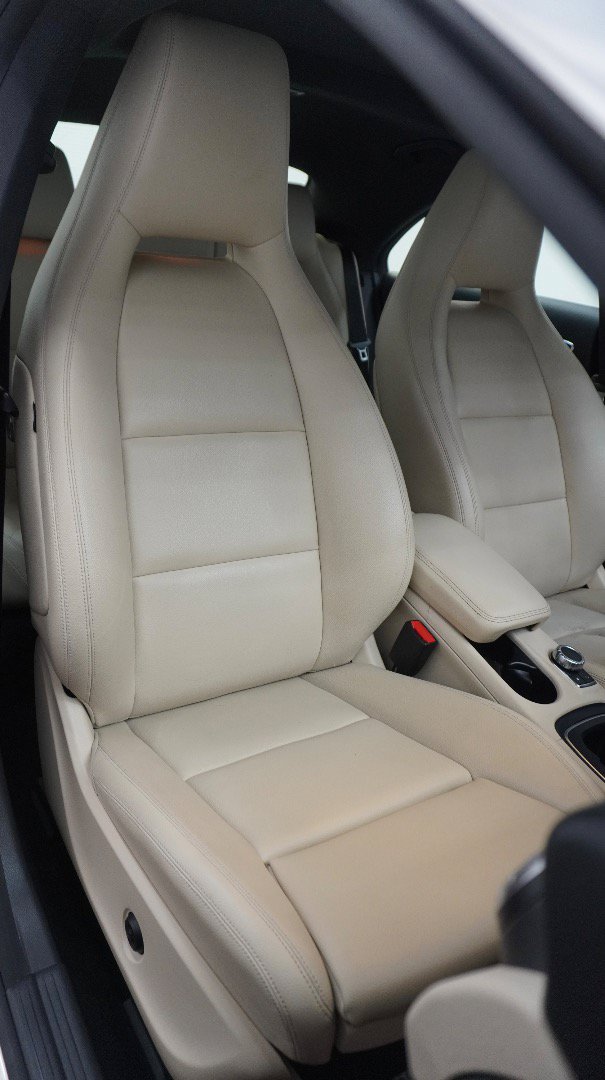 Used 2017 Mercedes-Benz CLA 250 image 8