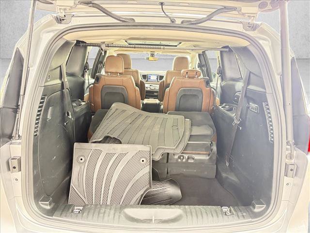 Used 2018 Chrysler Pacifica Limited FWD image 14