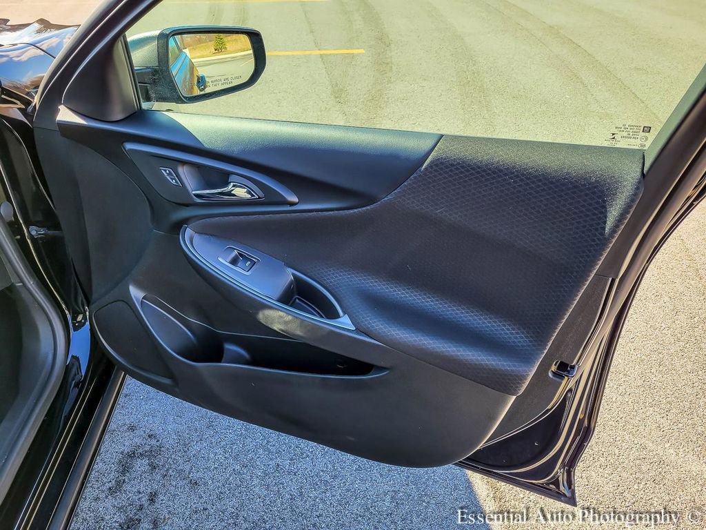 Used 2023 Chevrolet Malibu LS image 25