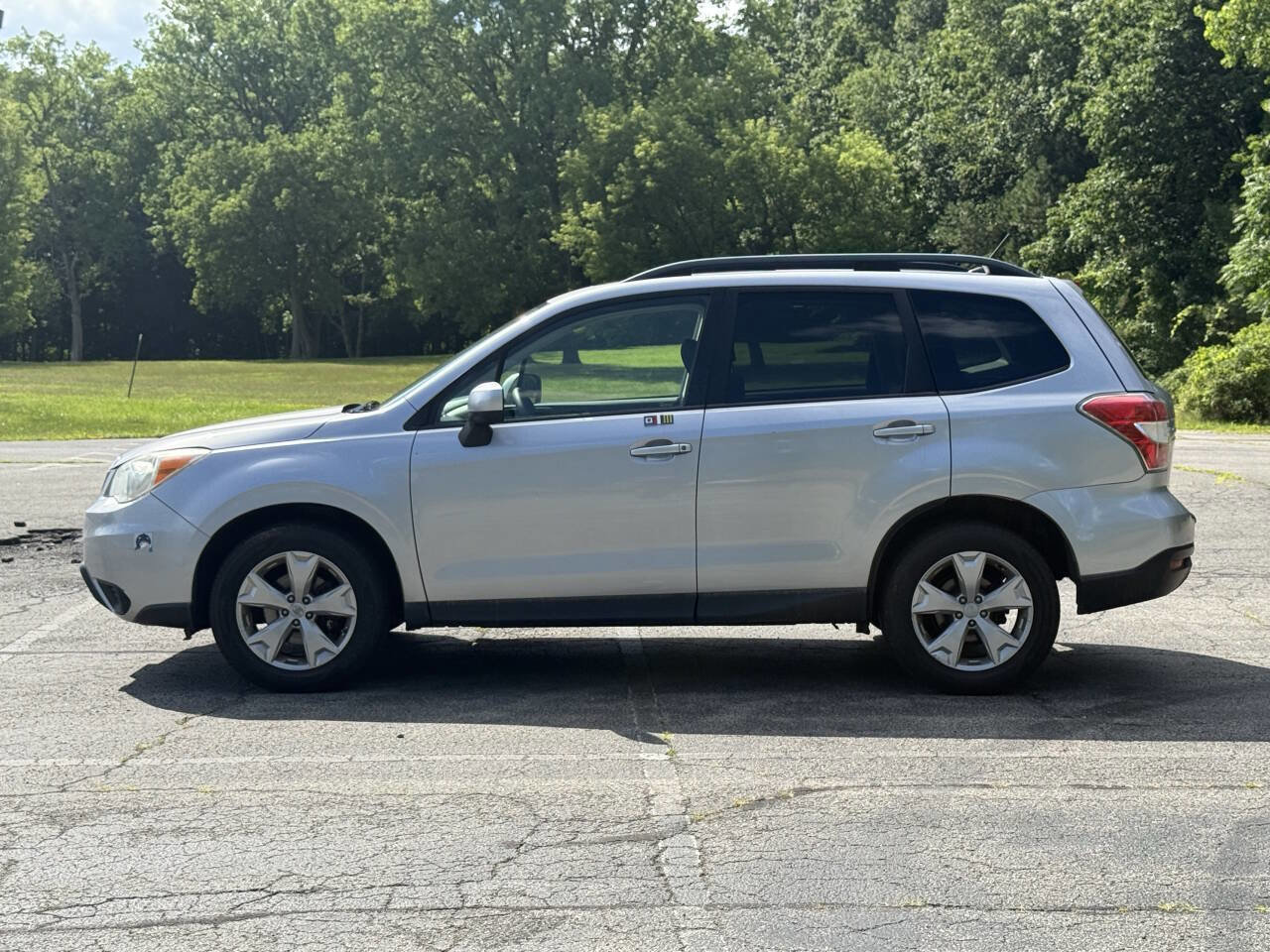 Used 2015 Subaru Forester 2.5i Premium w/ All-Weather Package image 8