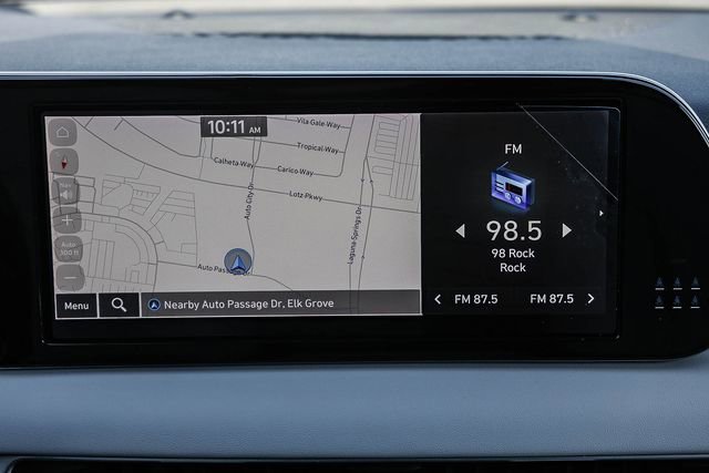 Used 2023 Hyundai Palisade SEL FWD image 11
