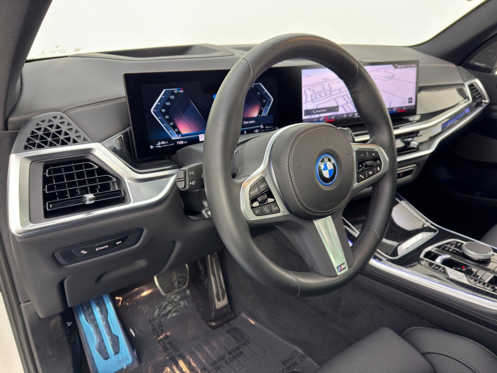 Used 2024 BMW X5 xDrive50e w/ M Sport Package image 13