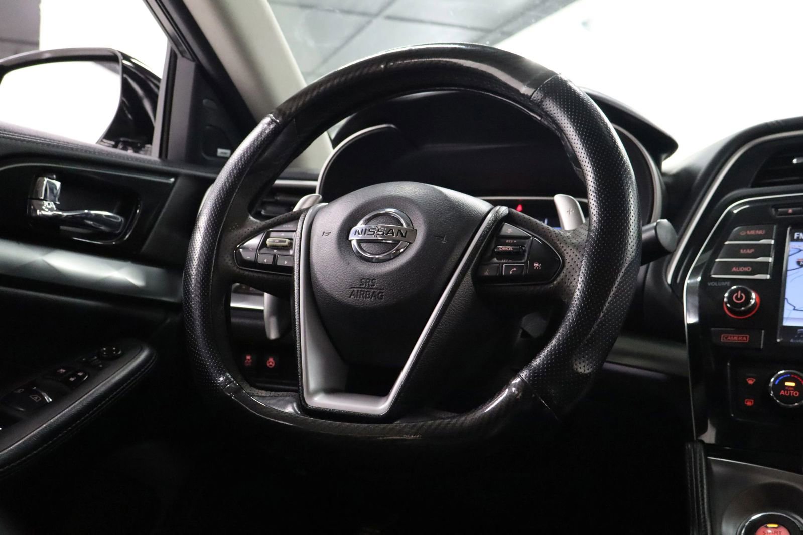 Used 2017 Nissan Maxima SR w/ Midnight Edition FWD image 28
