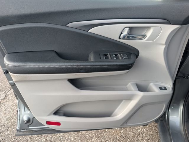 Used 2017 Honda Ridgeline RTL-T image 9