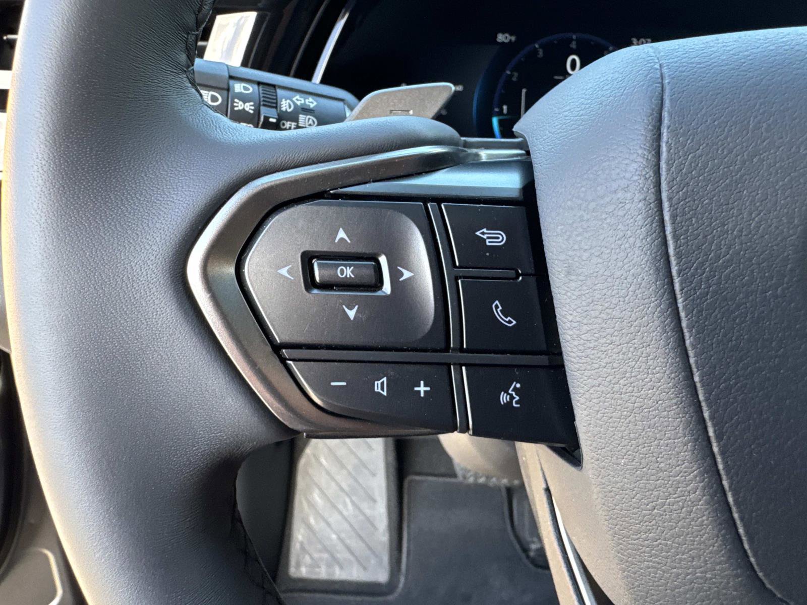 Used 2025 Lexus RX 350 FWD image 31