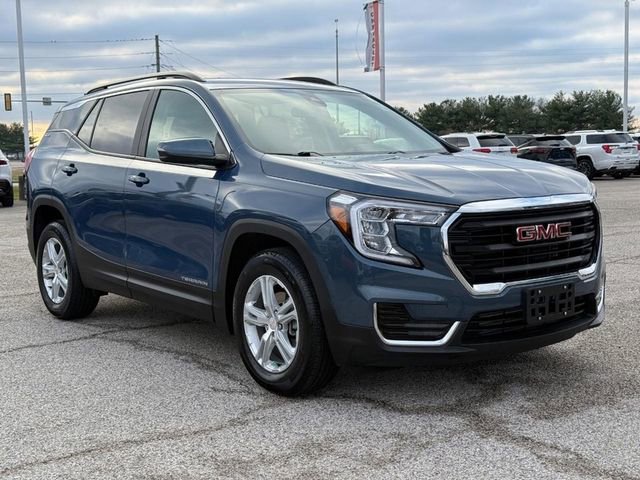 Certified 2024 GMC Terrain SLE w/ Driver Convenience Package image 8