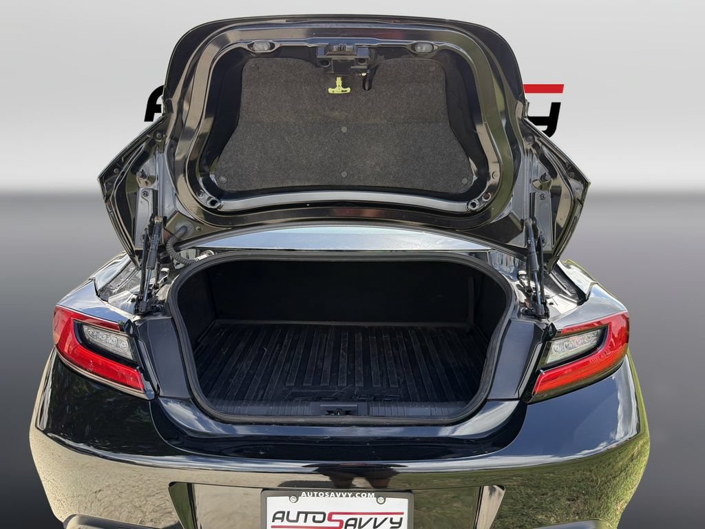 Used 2025 Toyota GR86 Premium w/ ALL Weather Mat Package (TMS) RWD image 12