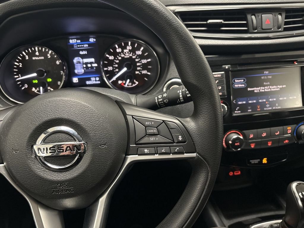 Used 2019 Nissan Rogue SV image 42