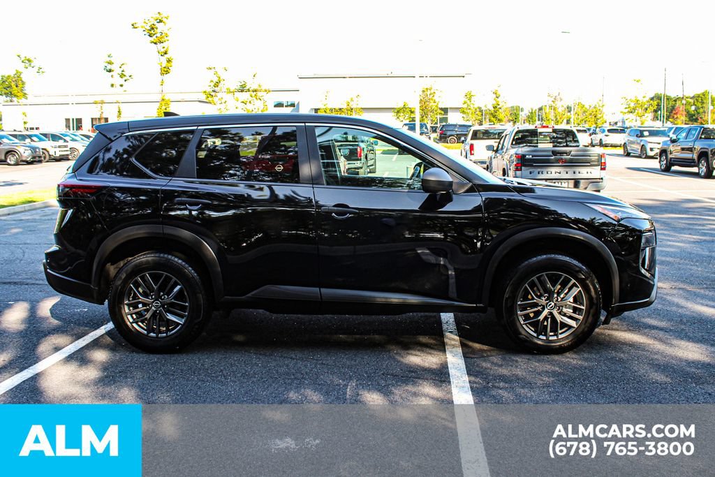 Used 2024 Nissan Rogue S FWD image 8