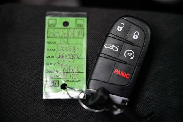 Used 2019 Dodge Charger R/T w/ Driver Confidence Group RWD image 5