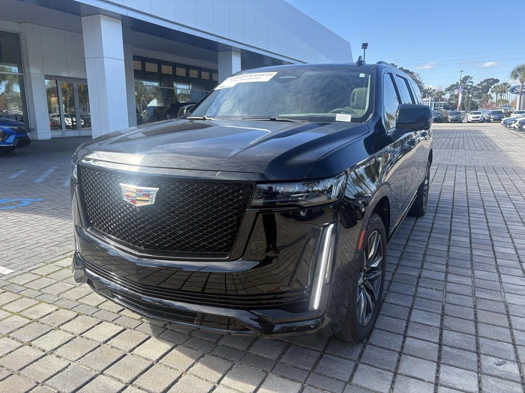 Used 2022 Cadillac Escalade ESV Sport Platinum image 2