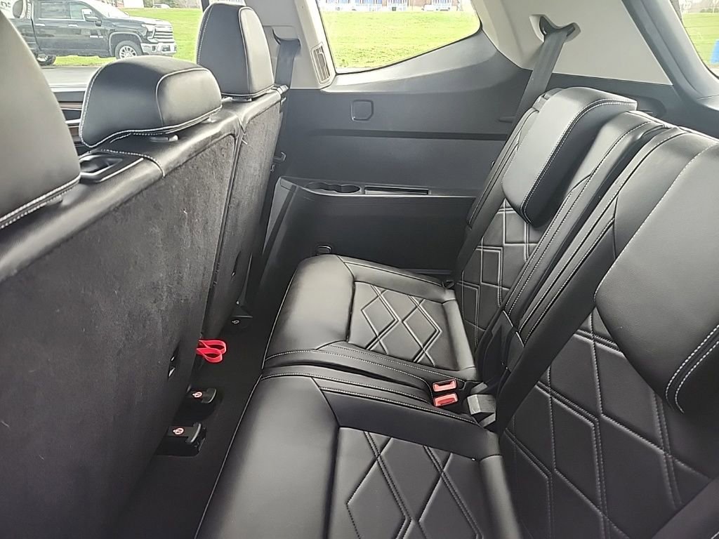 Used 2024 Volkswagen Atlas SE image 11