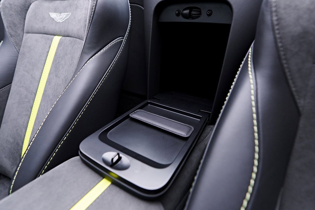 Used 2023 Aston Martin V8 Vantage Roadster image 64