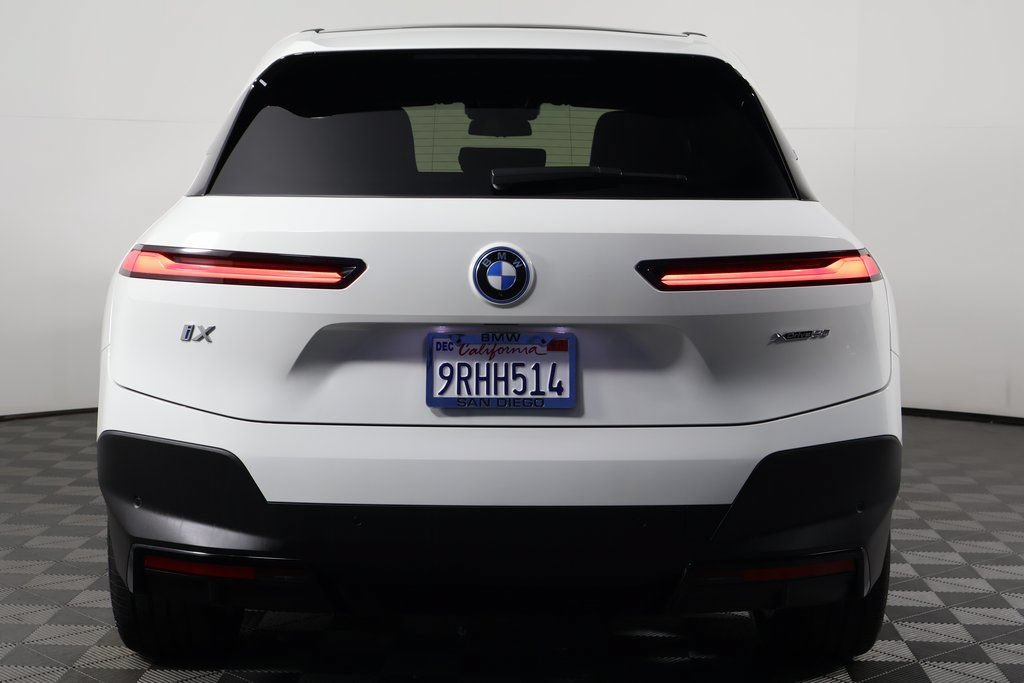 Certified 2025 BMW iX xDrive50 w/ Convenience Package AWD/4WD image 5