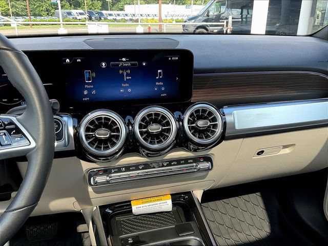 Used 2026 Mercedes-Benz GLB 250 4MATIC image 11