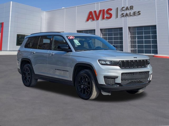 Used 2024 Jeep Grand Cherokee L Laredo image 1