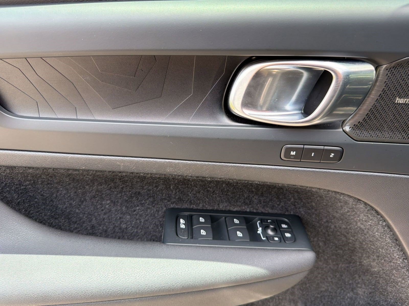 Certified 2023 Volvo C40 P8 Recharge Ultimate AWD/4WD image 13