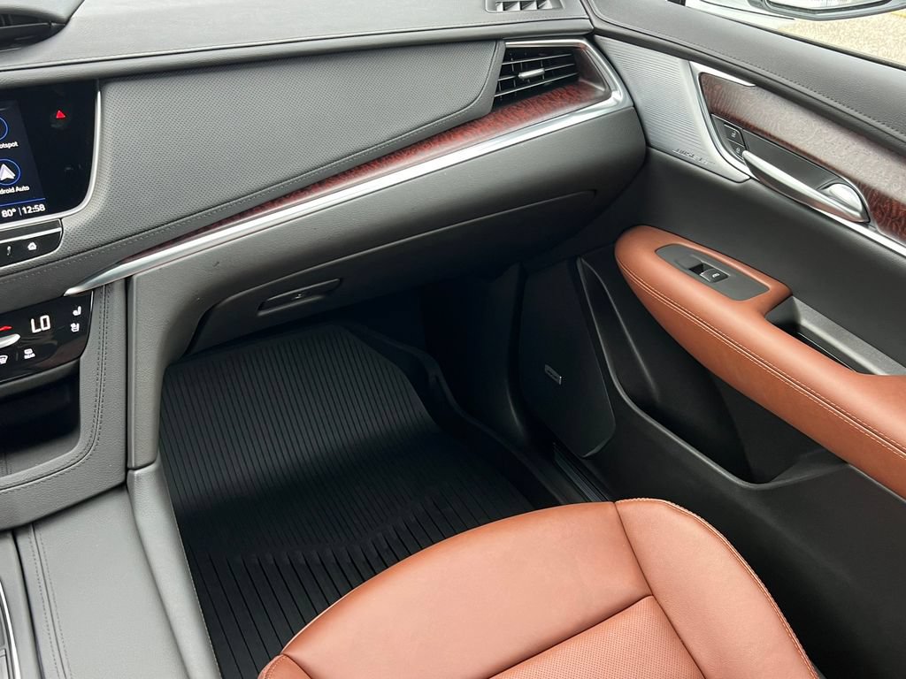 New 2026 Cadillac XT5 Sportv w/ LPO, Floor Liner Package AWD/4WD image 35