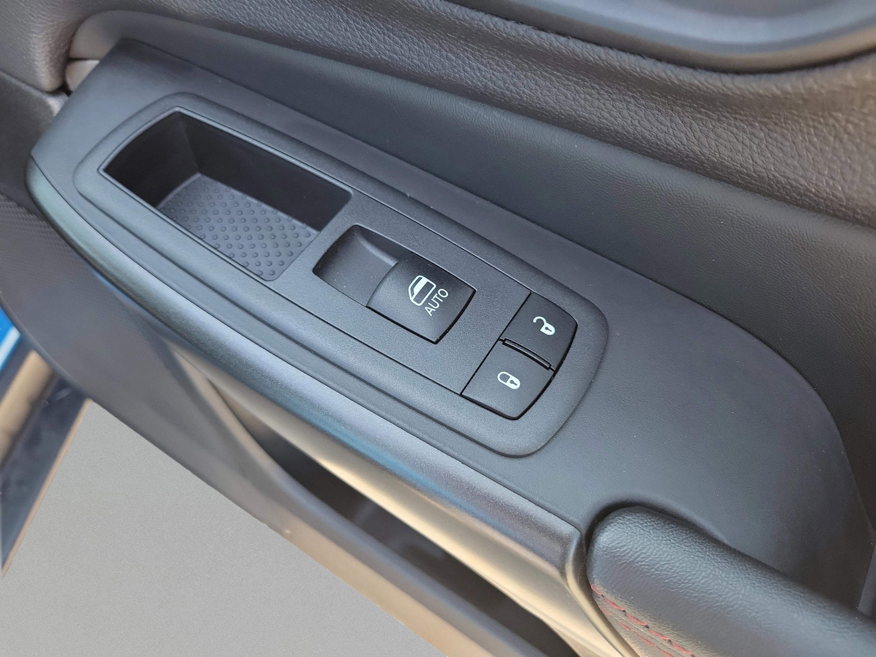 Used 2022 Jeep Cherokee Trailhawk w/ Comfort/Convenience Group image 33