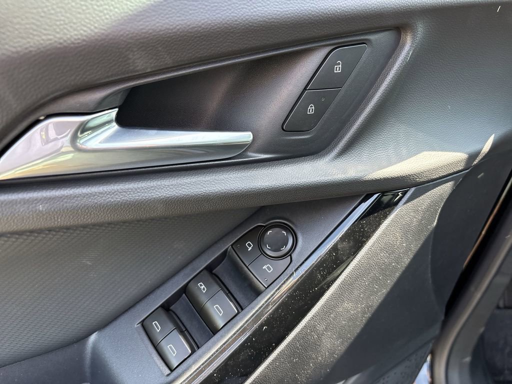 New 2026 Chevrolet Equinox LT w/ Safety and Technology Package FWD image 24