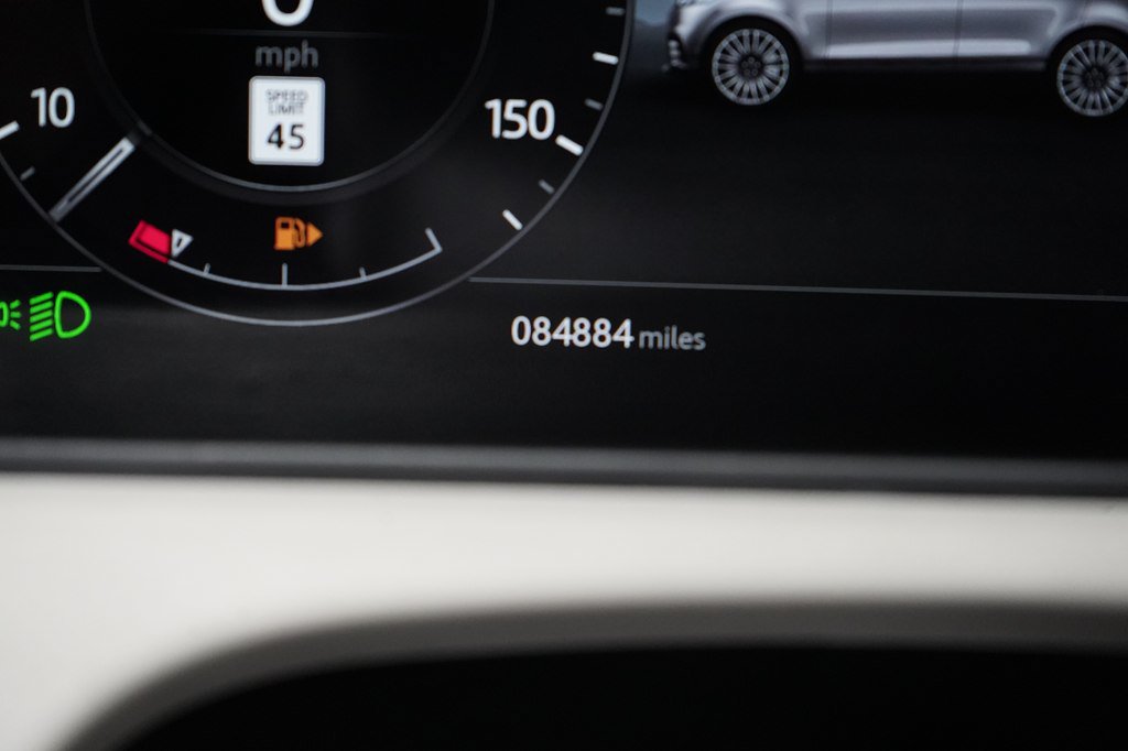 Used 2019 Land Rover Range Rover Velar R-Dynamic SE AWD/4WD image 19