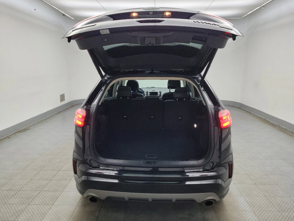Used 2019 Ford Edge Titanium w/ Equipment Group 301A AWD/4WD image 29