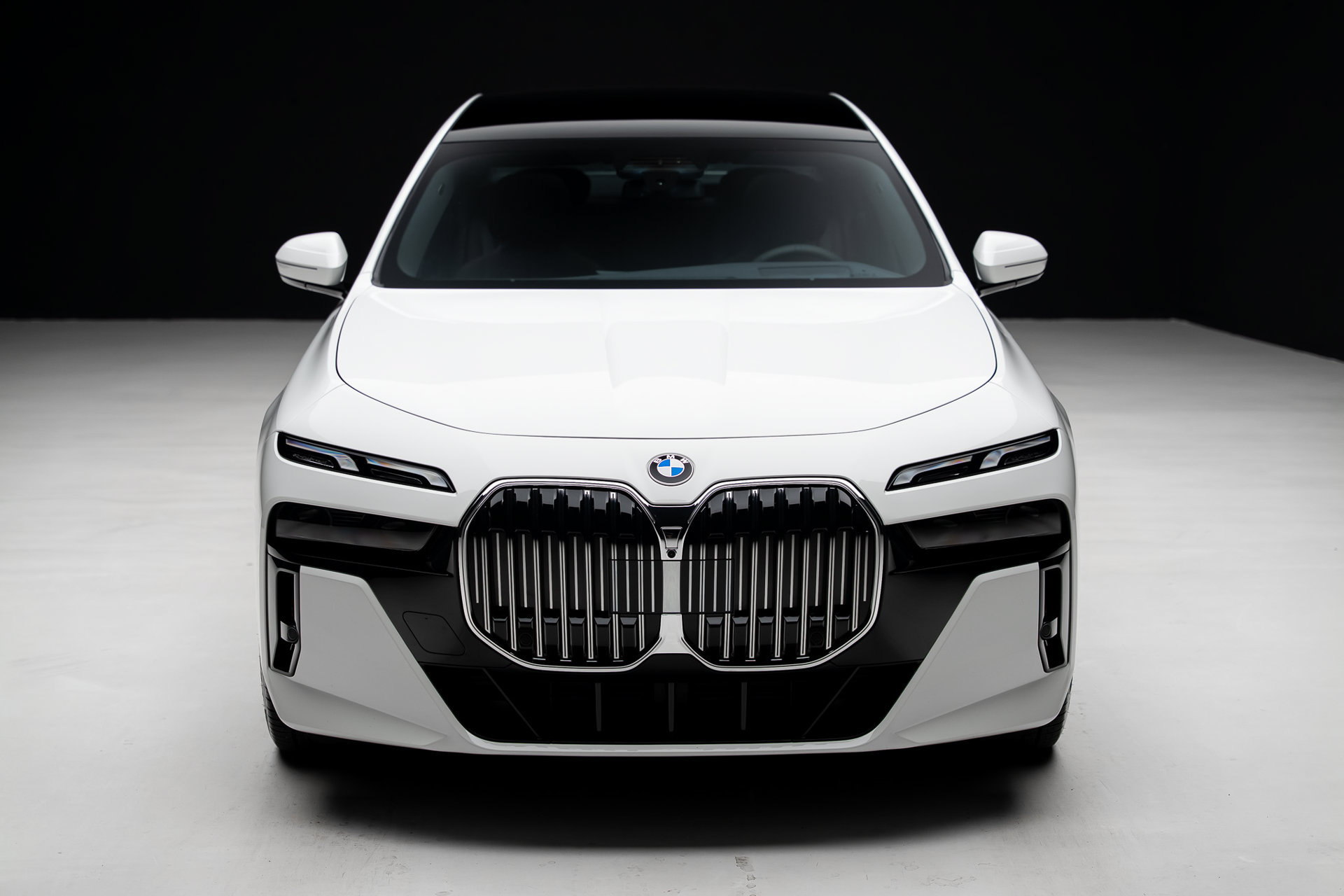 Used 2026 BMW 740i RWD image 6