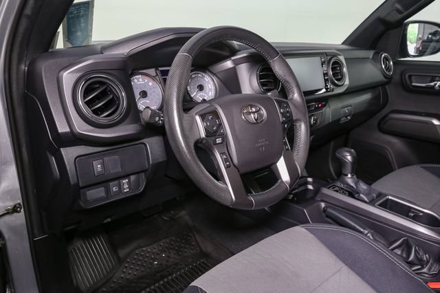 Used 2021 Toyota Tacoma TRD Sport w/ TRD Premium Sport Package AWD/4WD image 19