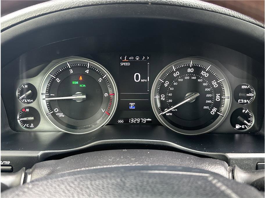 Used 2016 Toyota Land Cruiser AWD/4WD image 23