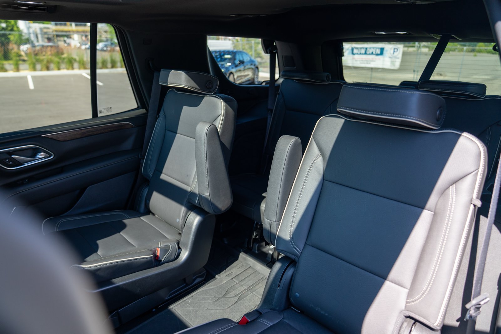 Used 2023 Chevrolet Tahoe Premier AWD/4WD image 23