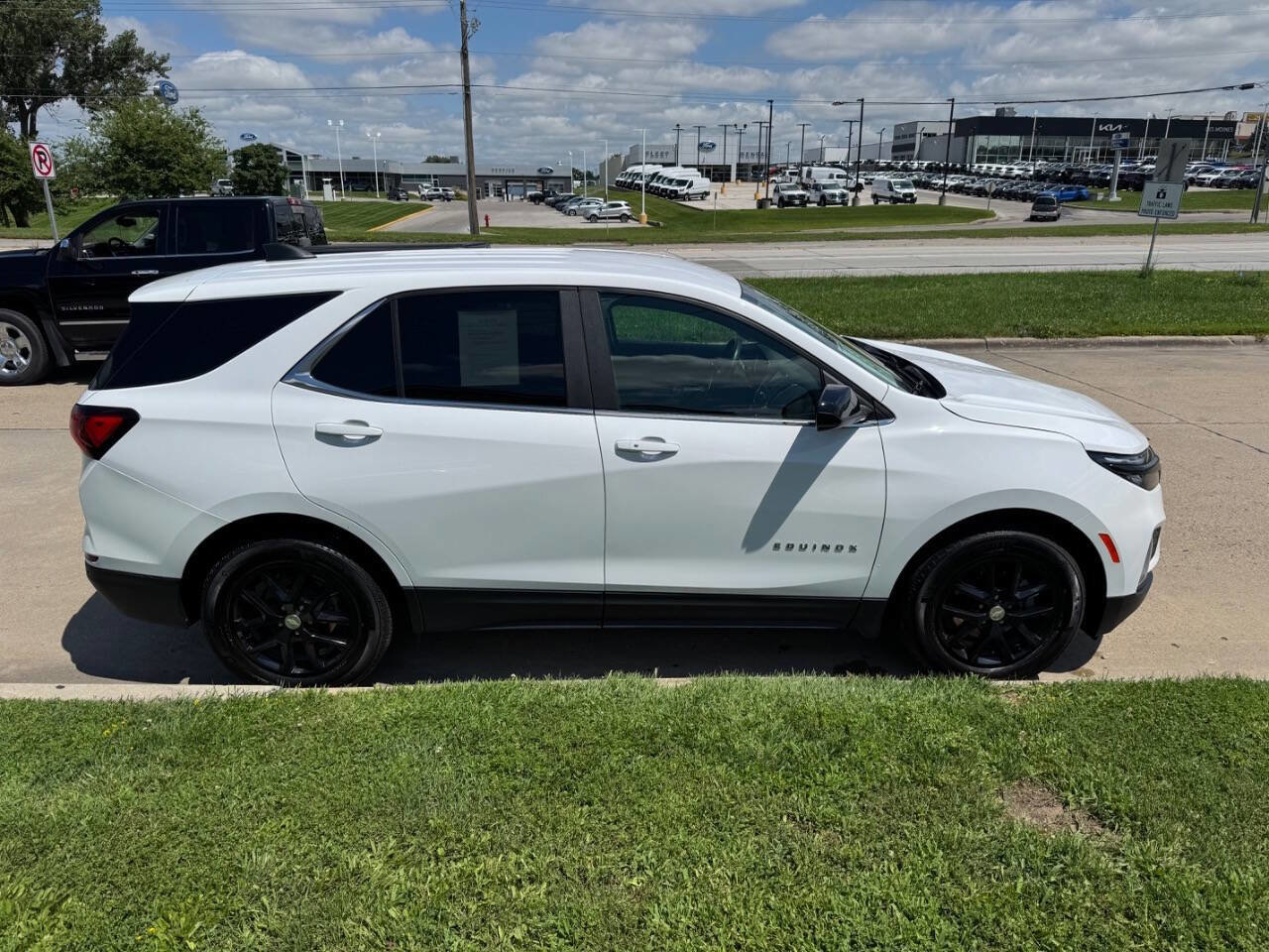Used 2022 Chevrolet Equinox LT image 6