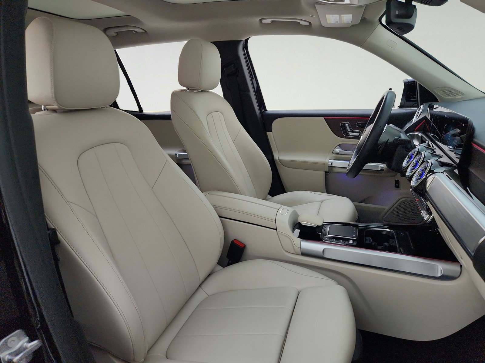 Used 2023 Mercedes-Benz GLB 250 image 30