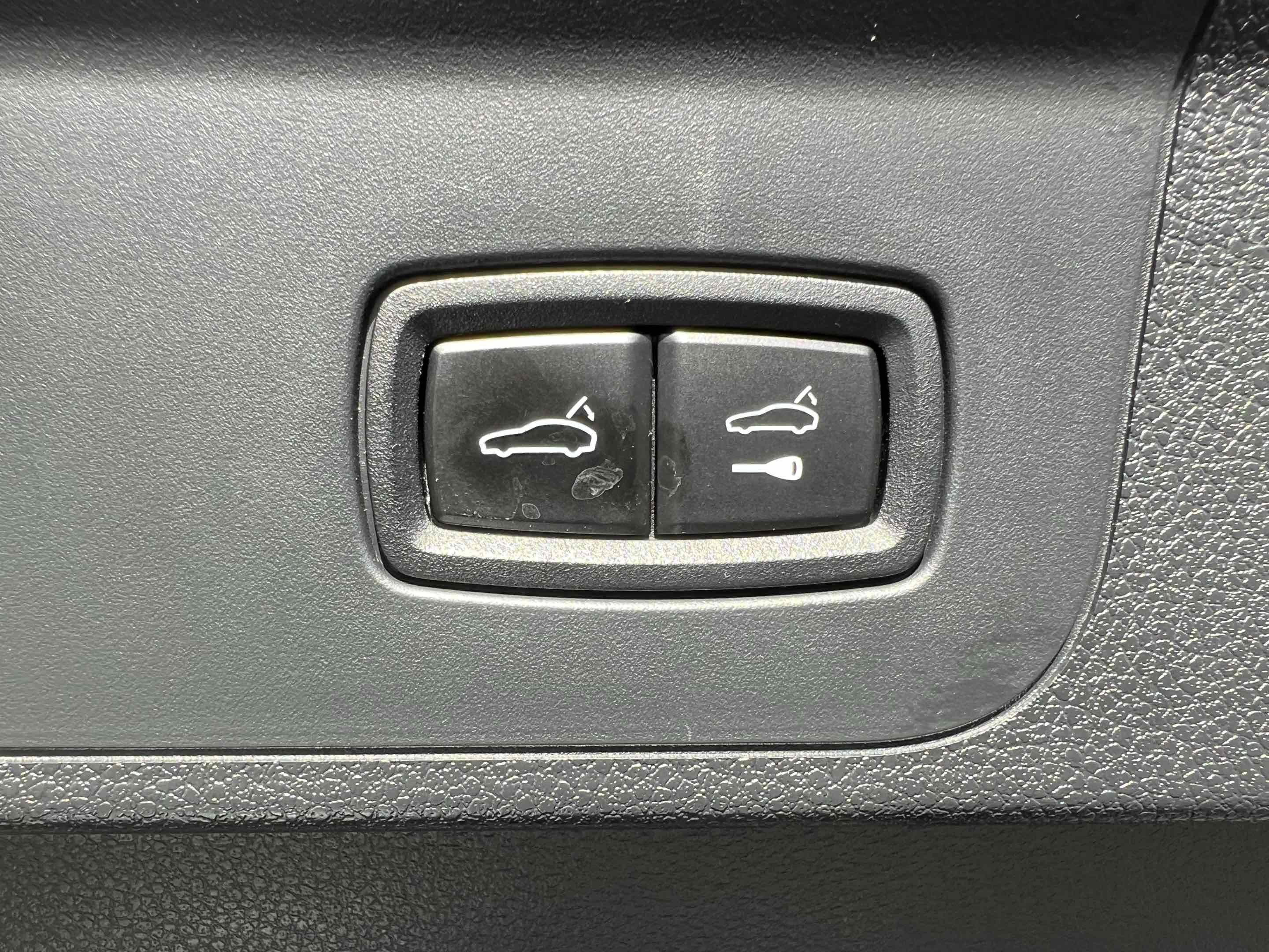 Used 2019 Porsche Panamera Turbo S Executive image 12