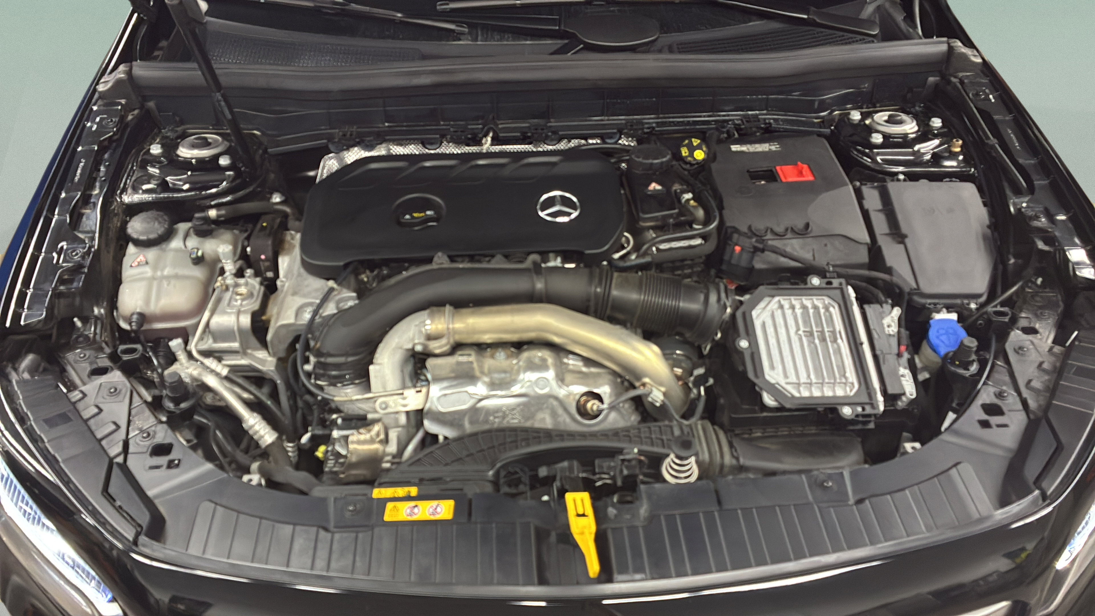 Certified 2024 Mercedes-Benz GLB 250 image 28