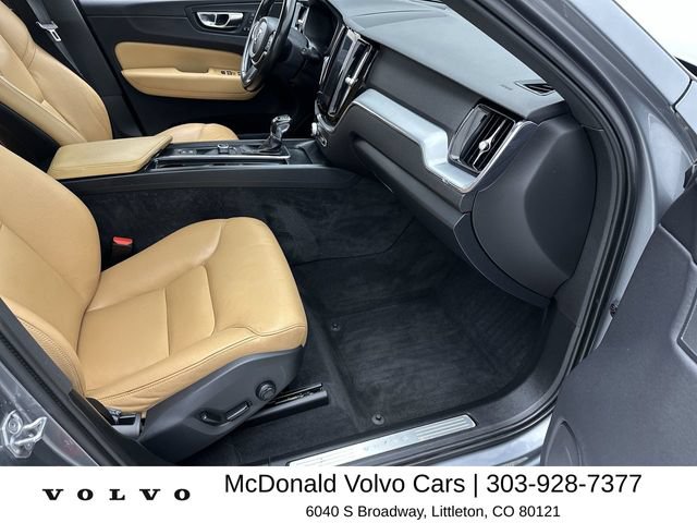 Used 2018 Volvo XC60 T6 Momentum w/ Advanced Package AWD/4WD image 25